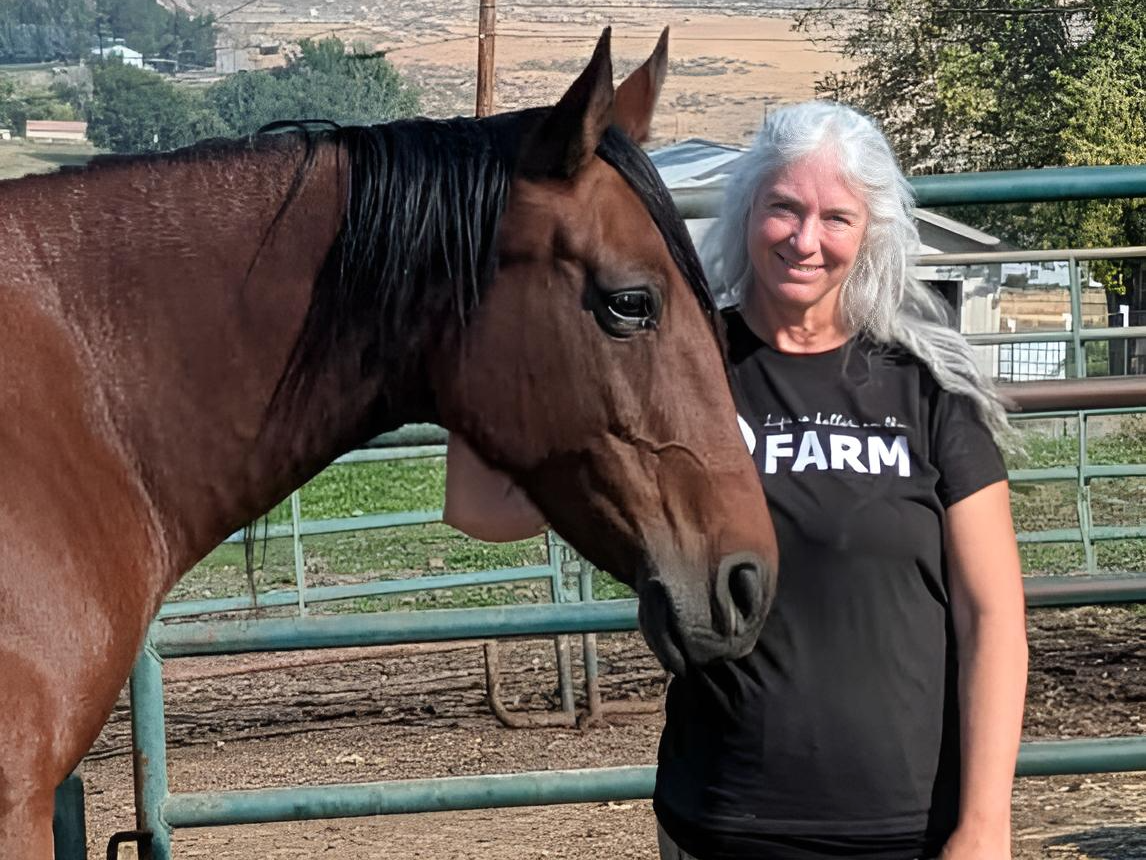 Image of Debbie Schulte and her mare, Mama.